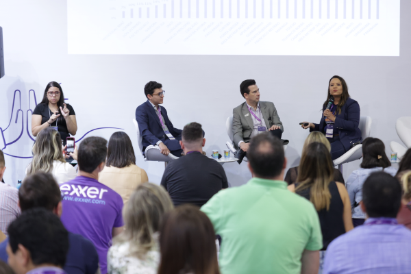 Educa&ccedil;&atilde;o profissional: experi&ecirc;ncias positivas dos estados de S&atilde;o Paulo e Paran&aacute; foram compartilhadas na Bett Brasil