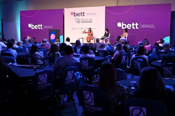 F&oacute;rum de Gestores promove compartilhamento de ideias e experi&ecirc;ncias entre l&iacute;deres educacionais