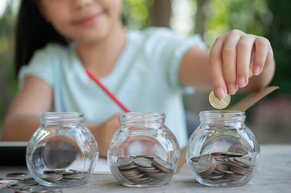 Educação financeira desde cedo: MEC lança programa 