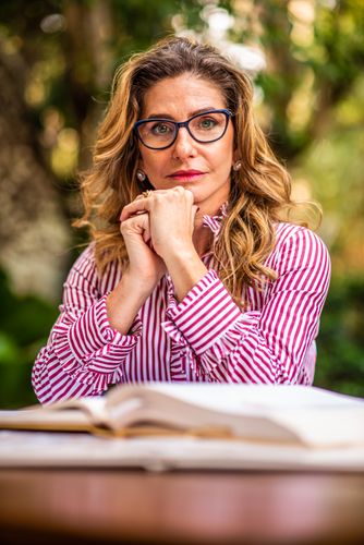 Adriana Fóz - Adriana Q. B. Fóz 