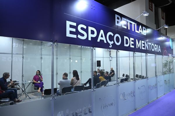 Bett Lab oferece espaço de mentoria exclusiva para comunidade educacional