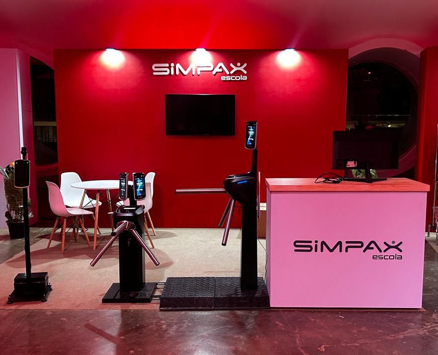 Simpax lança novas tecnologias de prevenção e segurança escolar durante a Bett Brasil 2026