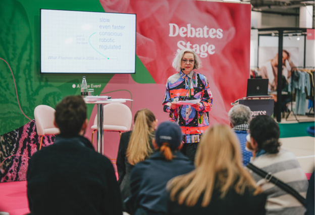 Seminar Agenda -This summer we’re bringing back our two content stages! 
