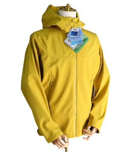 Custom High Quality 3ly men's softshell jackets with polyester ripstop fleece backing  waterproof windproof