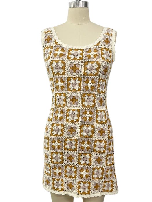 Crochet-look Knit Style