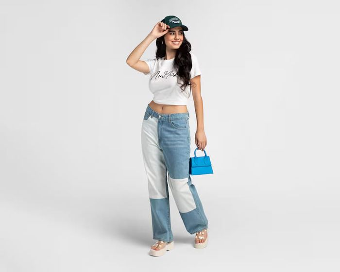 Women's Short Sleeve Embroidery T-Shirt