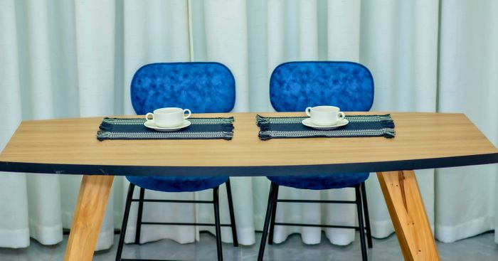 Handloom woven table mats, runners and napkins