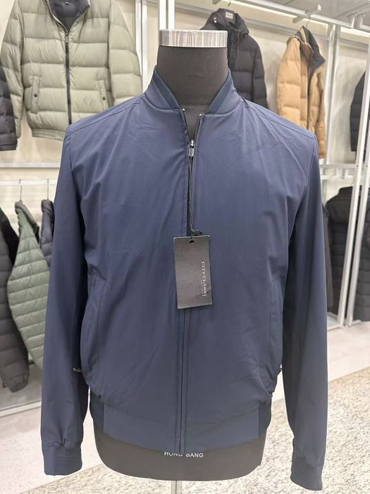ultra light jacket with multiple pockets