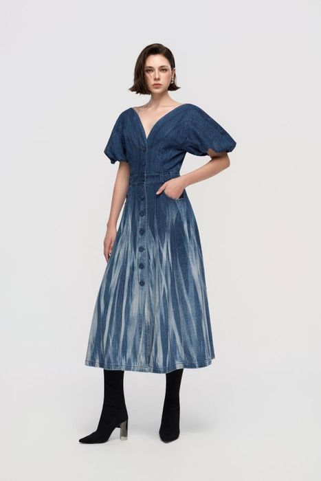 Puff-sleeve A-line denim dress