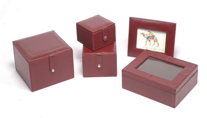GENUINE LEATHER DESKTOP ITEMS
