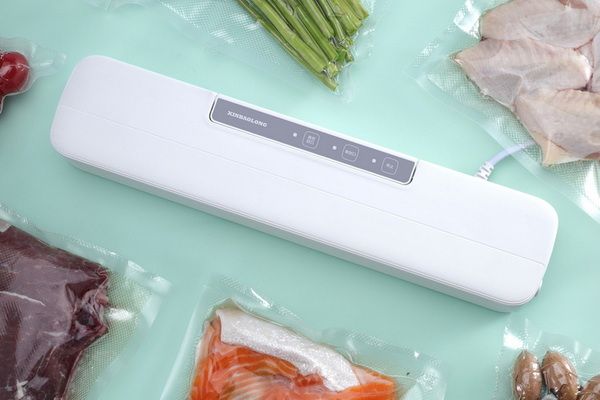 Mini Portable Vacuum Sealer With Buzzer Sound and Bag cutter