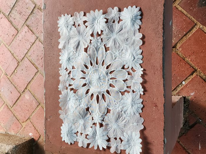 Dainty White Floral Pinya Placemat