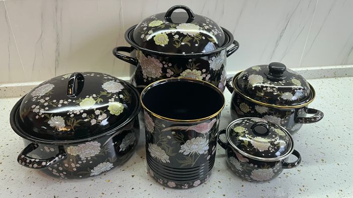Casserole and Saucepan
