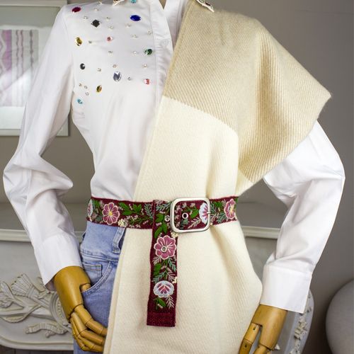 EMBROIDERED WOMEN BELTS