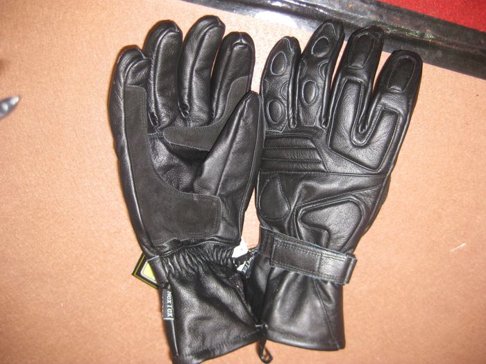 moto gloves