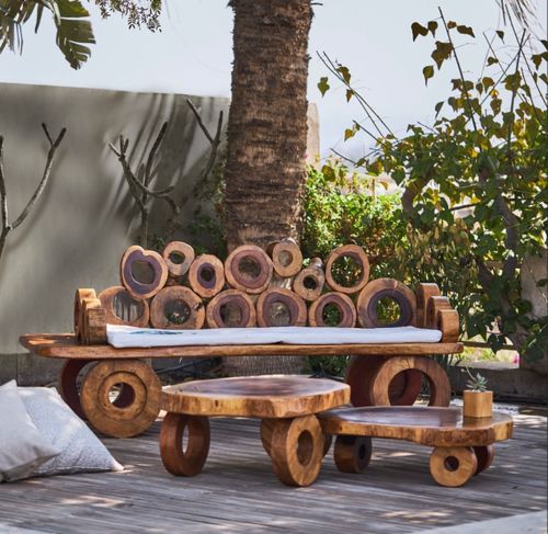The Sofa of Circles
