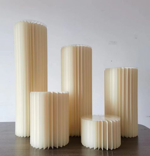 paper column stands