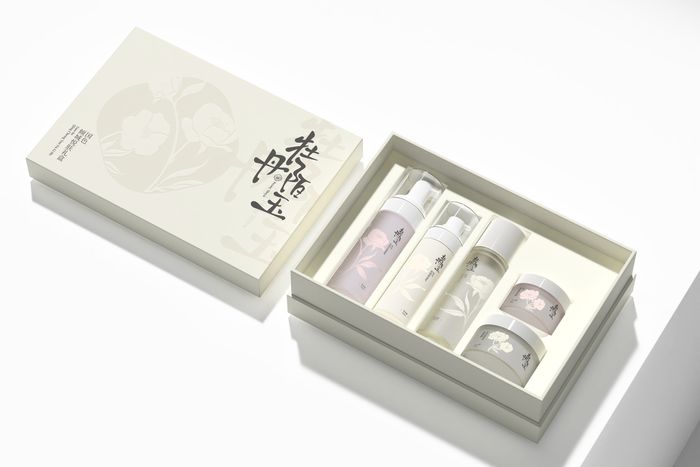 PEONY MOYU/Soothe sensitive skin and rescue it from flakiness, dryness, and itchiness.