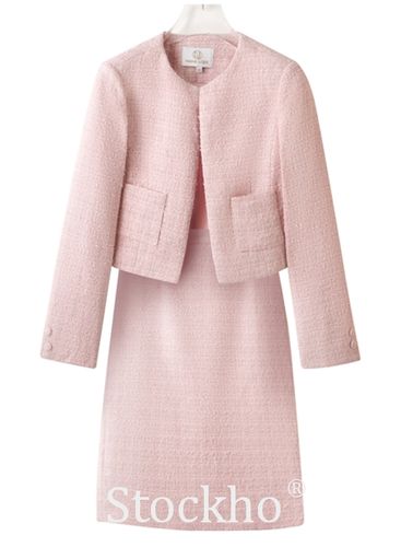 woven suit