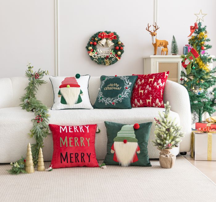 Christmas Decorative Cushion Covers – Add a Festive Touch