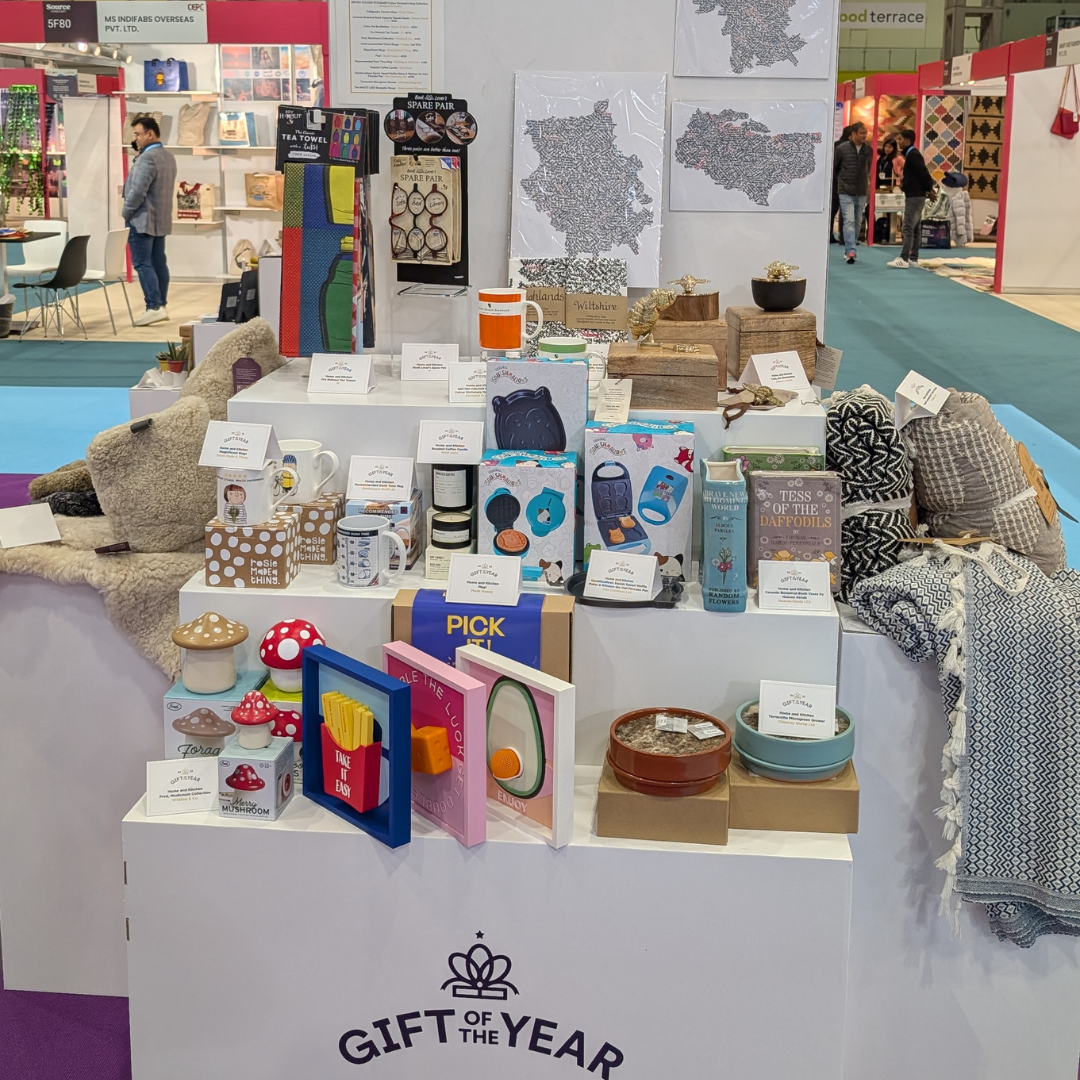 GIFT OF THE YEAR TEAM