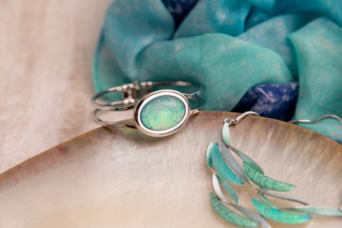 Hinged Bangles and Elasticated Bracelets