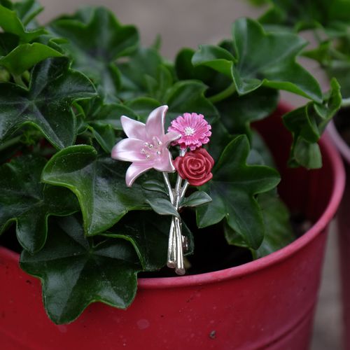 Flower Bouquet Brooches