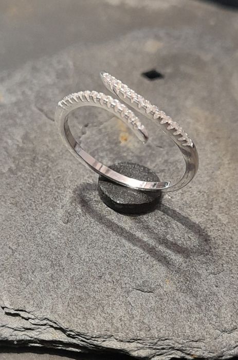 Adjustable Rings