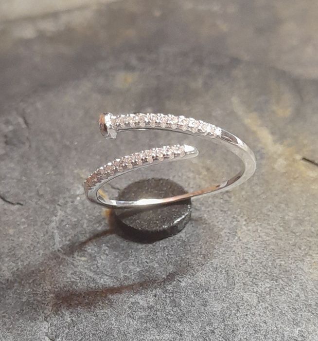 Adjustable Rings