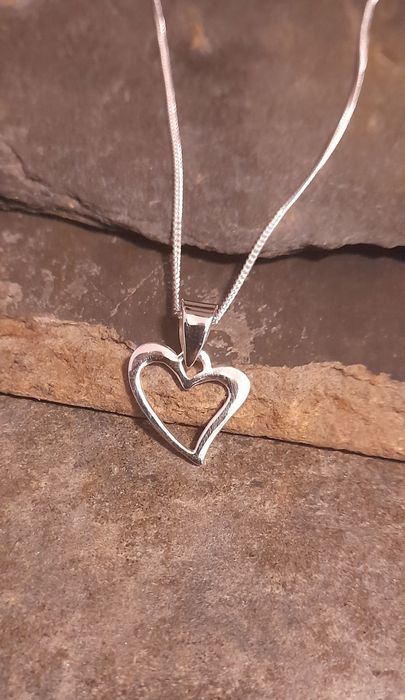 ......A vast range of Pendants to suit everyone!
