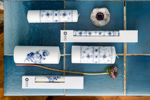 Royal candles and napkins