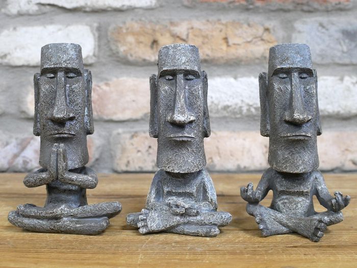 Easter Island Heads (SN9642)