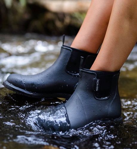 Bobbi // Black & Black Ankle Wellington Boot