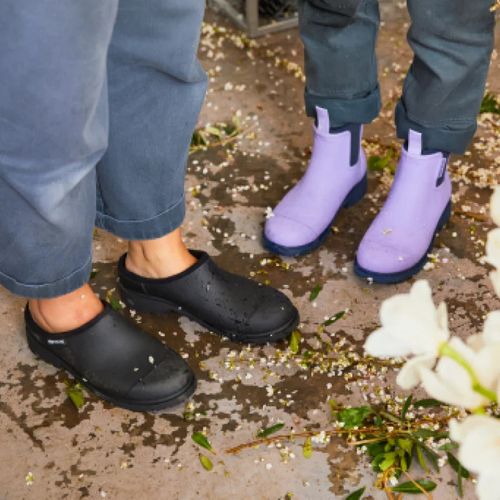 Billie // Black Clog