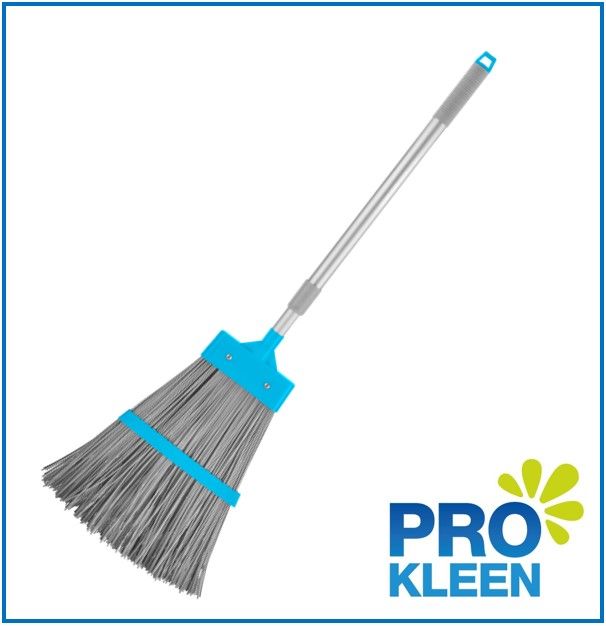 64152 - Hard Bristled Broom With Extendable Handle