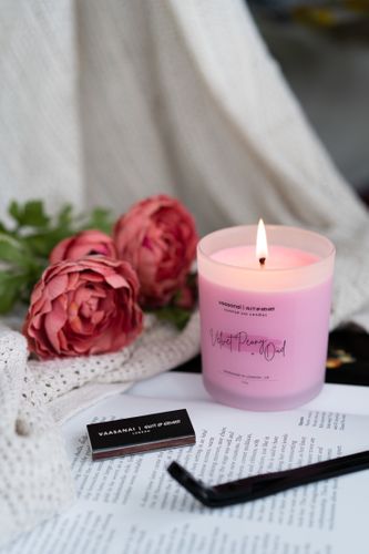 Velvet Peony & Oud Candle