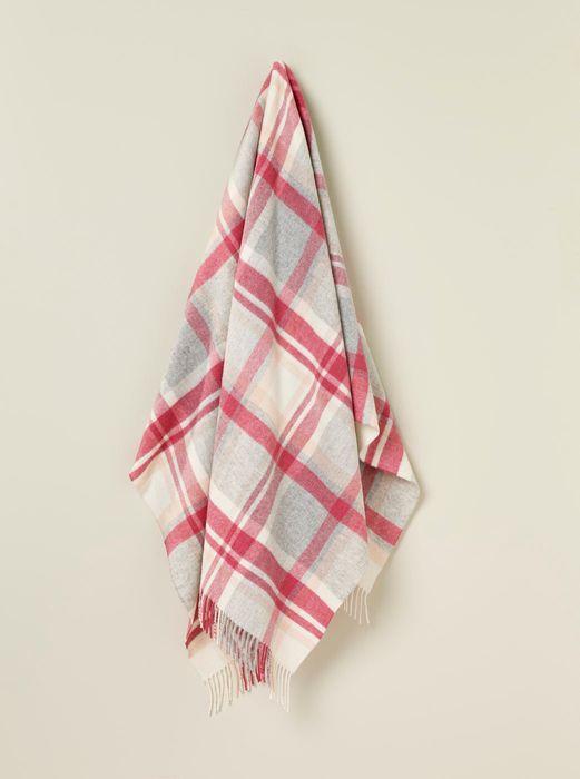 Portree - Pink Throw (T0919/P09)