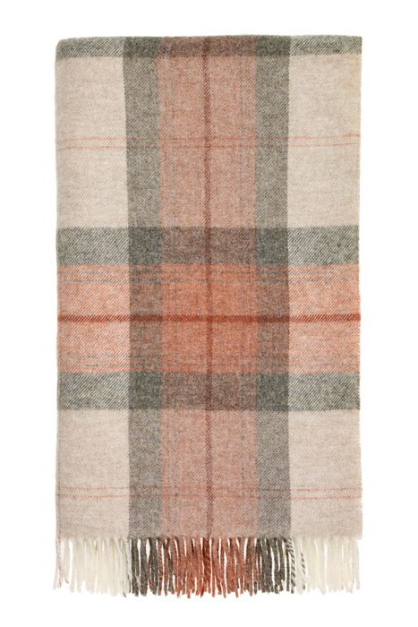 Skye - Coral Throw (T0978/B02)