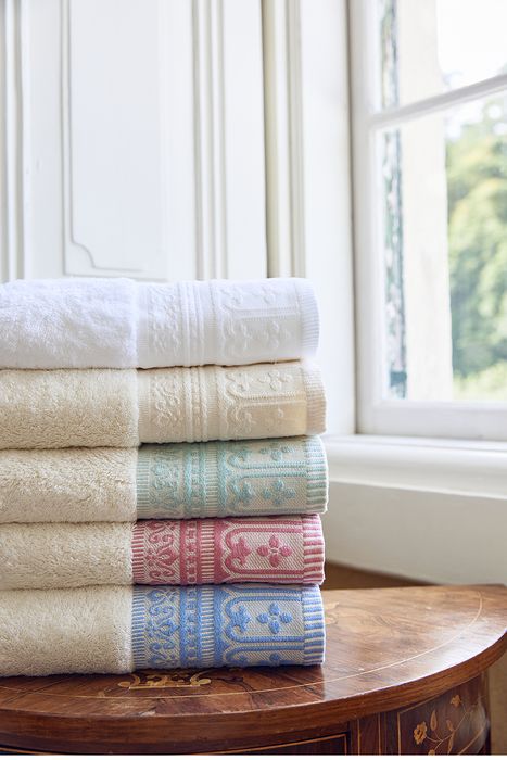 Piazza Bath Towels