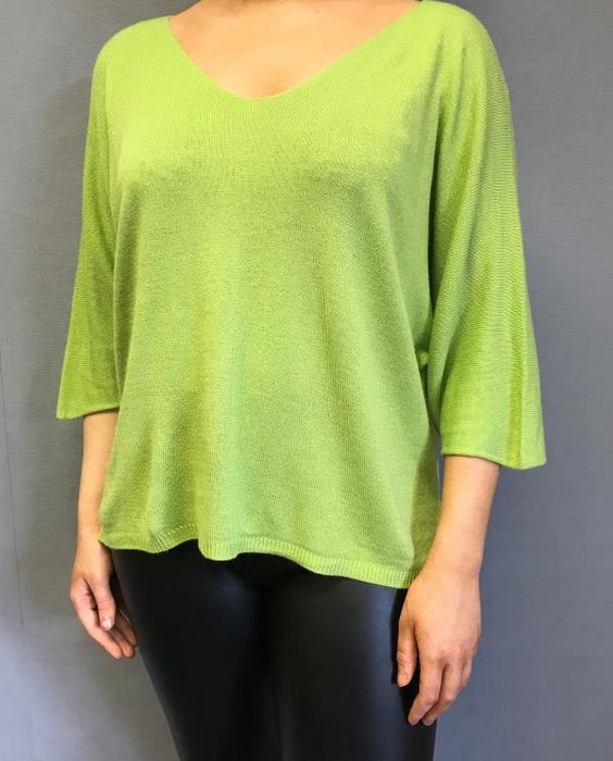 V-Neck Fine Knit Top