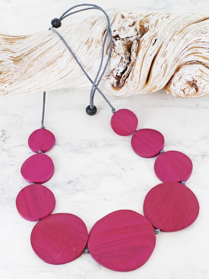 Spring Fair 2025 Necklace Edie Nikoletta