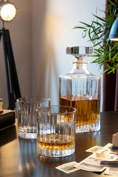 Broadway whisky decanter and tumblers