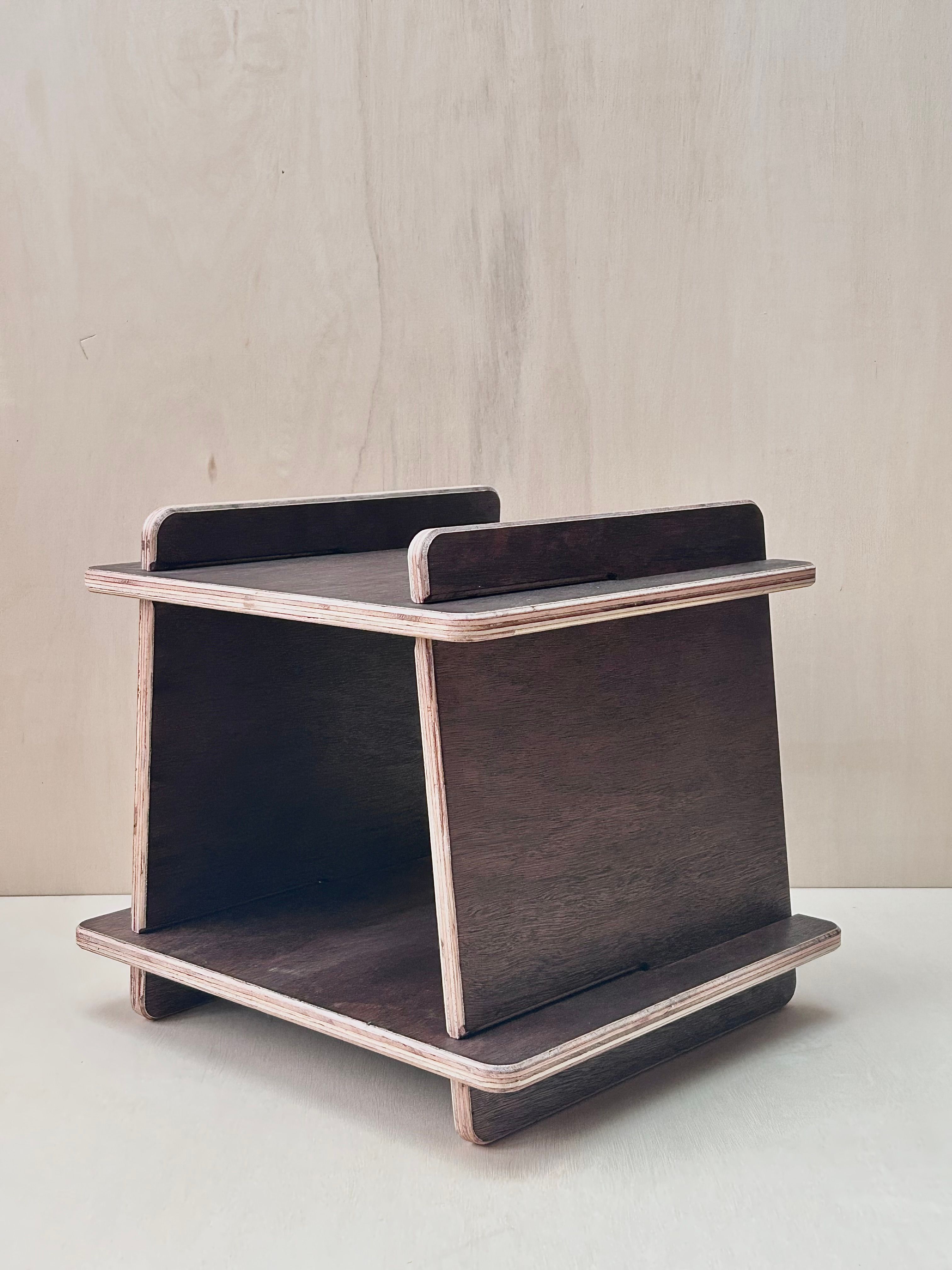 Mekano side table