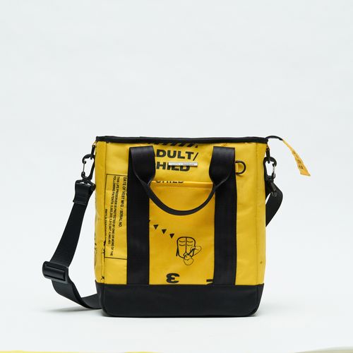 refly upcycling tote middle