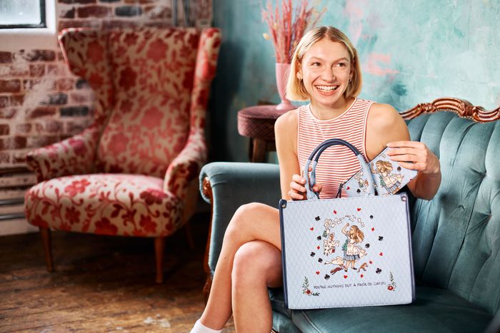 2025 NEW | Alice in Wonderland Mad Tea Party