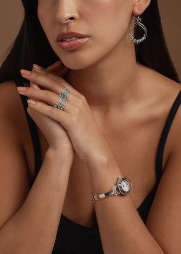 925 sterling silver jewellery with blue Opals