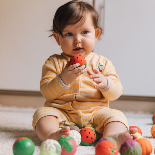 Oli&Carol Baby Sensory Ball Fruit Salad