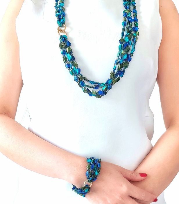 TRIFECTA PEACOCK FABRIC NECKALCE HANDMADE IN LONDON Spring Fair 2025