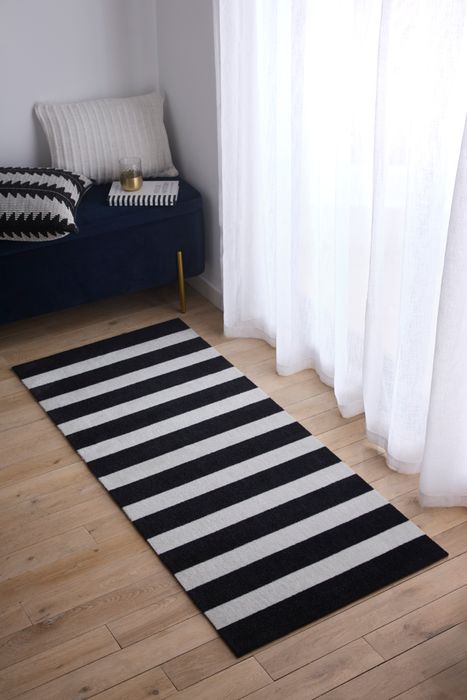 Stripe Runner in Black & Vanilla