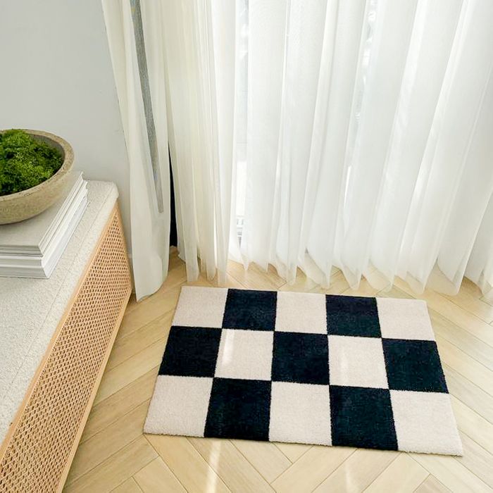 Checkerboard Door Mat in Jet Black